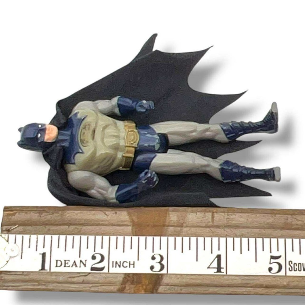 DC‎ Comics Batman Action Figure Vintage 1990s Gray Blue Suit Cloth Cape - Picture 5 of 12